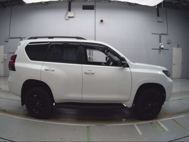 Toyota LAND CRUISER PRADO 2020 7166236-3