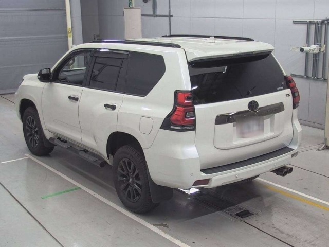 Toyota LAND CRUISER PRADO 2022 7166243-6