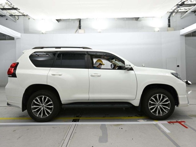 Toyota LAND CRUISER PRADO 2020 7166250-3