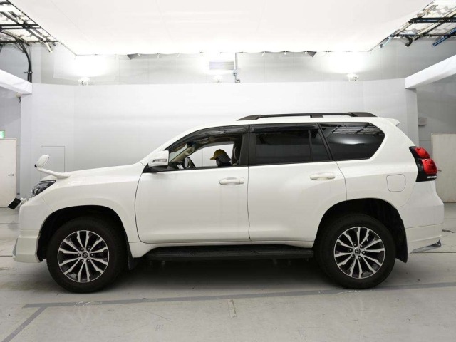 Toyota LAND CRUISER PRADO 2020 7166250-4