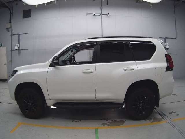Toyota LAND CRUISER PRADO 2021 7166251-4
