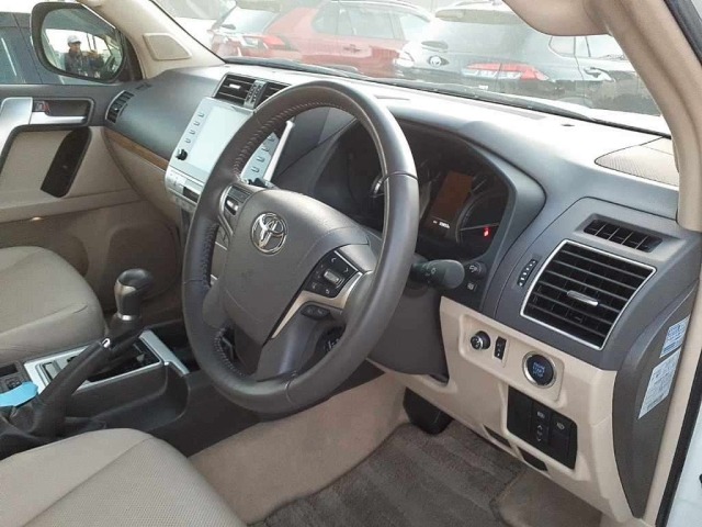 Toyota LAND CRUISER PRADO 2022 7166262-9