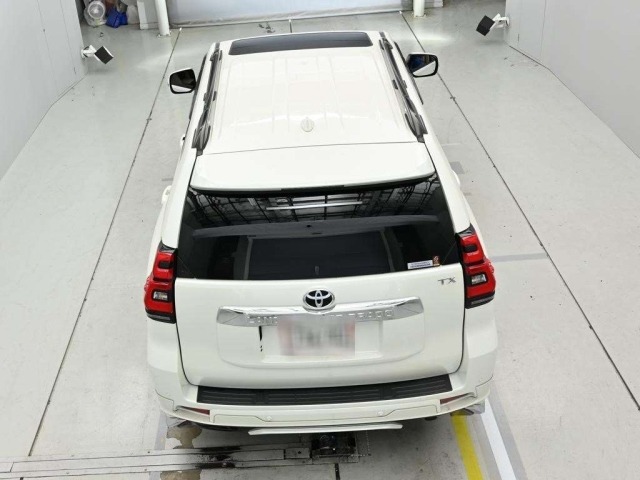 Toyota LAND CRUISER PRADO 2023 7166270-8
