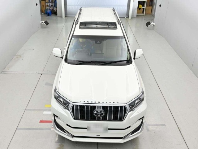 Toyota LAND CRUISER PRADO 2023 7166271-7