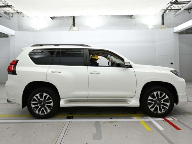 Toyota LAND CRUISER PRADO 2023 7166272-3