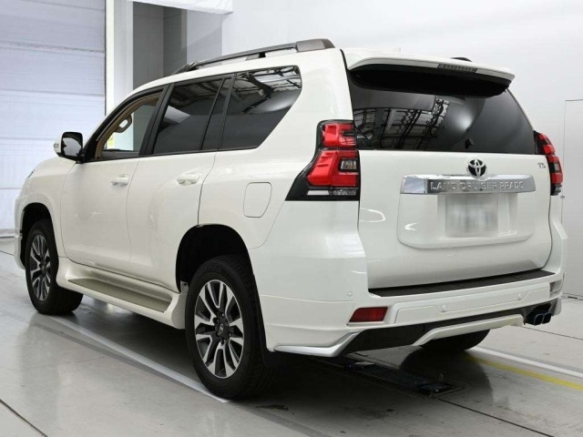 Toyota LAND CRUISER PRADO 2023 7166272-6