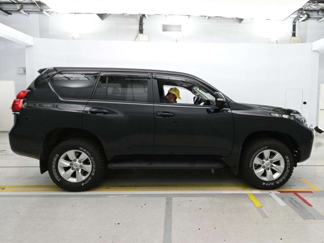 Toyota LAND CRUISER PRADO 2021 7166302-3