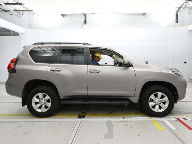 Toyota LAND CRUISER PRADO 2021 7166337-3
