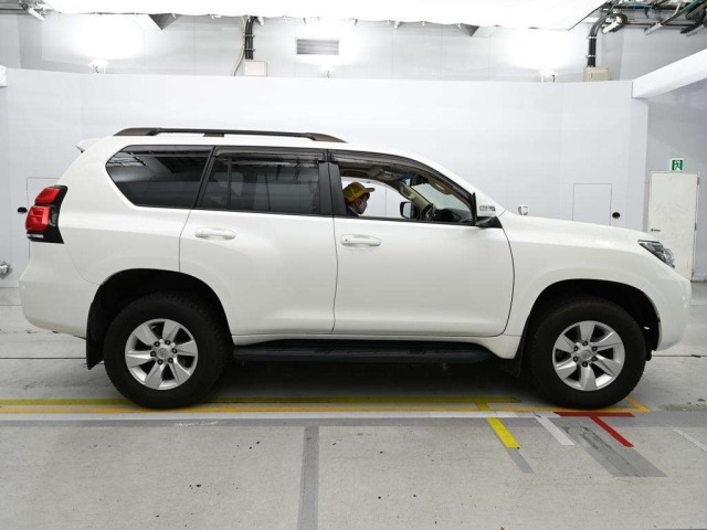 Toyota LAND CRUISER PRADO 2021 7166361-3