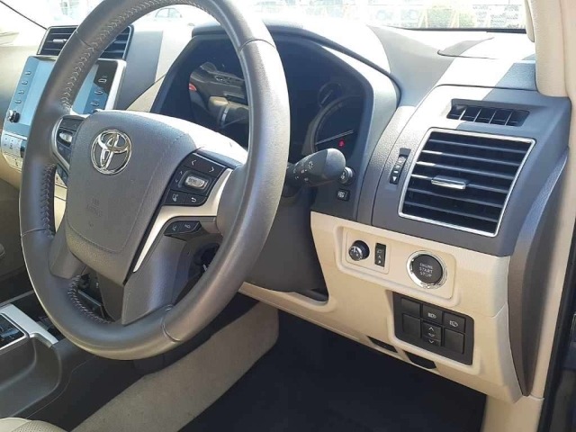 Toyota LAND CRUISER PRADO 2023 7166371-9