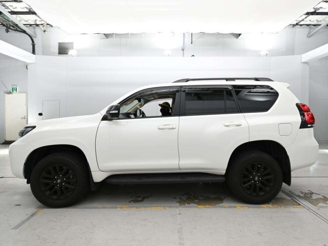 Toyota LAND CRUISER PRADO 2022 7166378-4