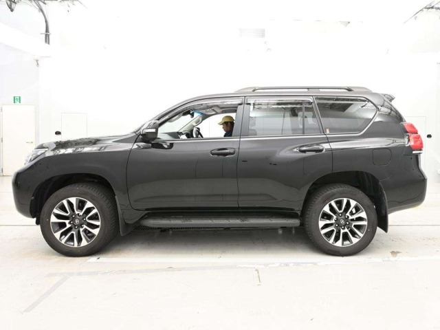 Toyota LAND CRUISER PRADO 2022 7166400-4