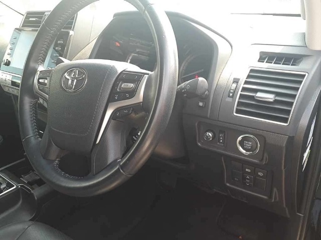 Toyota LAND CRUISER PRADO 2021 7166404-9