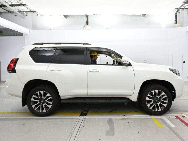 Toyota LAND CRUISER PRADO 2022 7166457-3