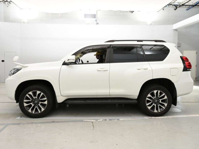 Toyota LAND CRUISER PRADO 2022 7166457-4
