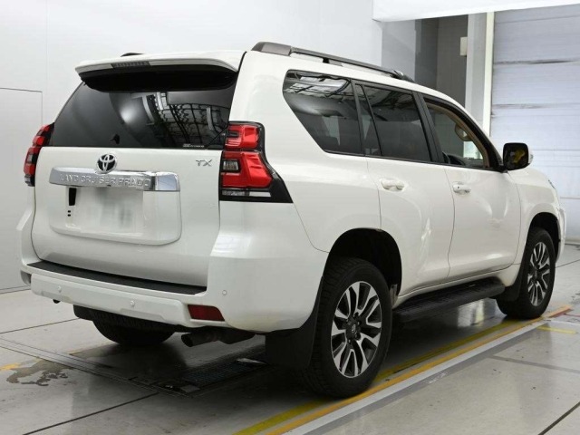 Toyota LAND CRUISER PRADO 2023 7166506-1