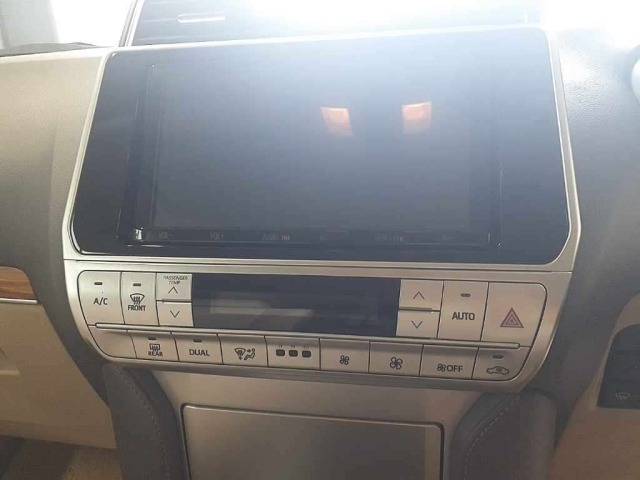 Toyota LAND CRUISER PRADO 2023 7166506-12