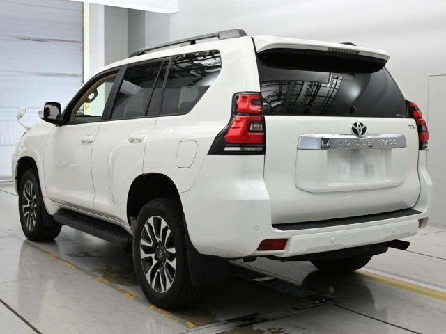 Toyota LAND CRUISER PRADO 2023 7166506-6