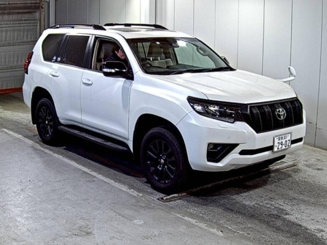 Toyota LAND CRUISER PRADO 2023 7166533-0