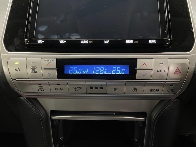 Toyota LAND CRUISER PRADO 2020 7166582-19