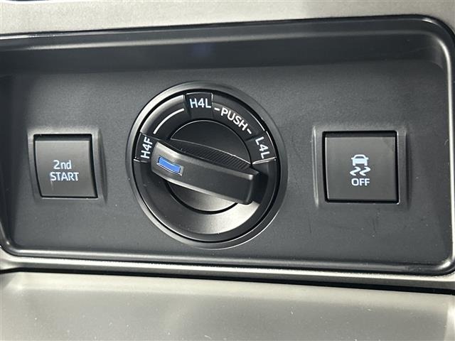 Toyota LAND CRUISER PRADO 2023 7166665-1