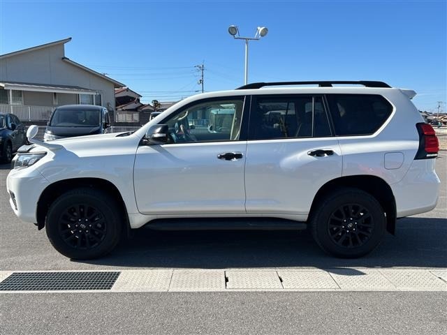 Toyota LAND CRUISER PRADO 2023 7166666-18