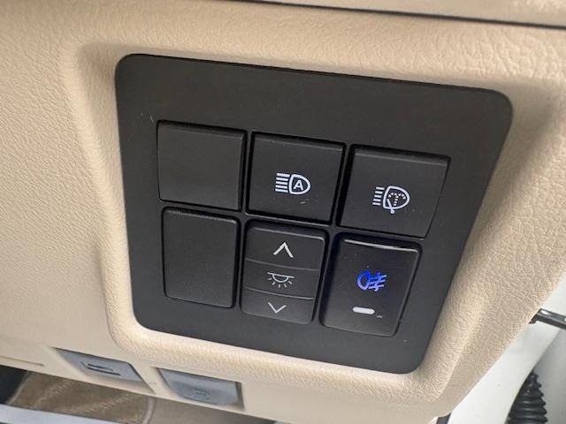 Toyota LAND CRUISER PRADO 2023 7166752-18