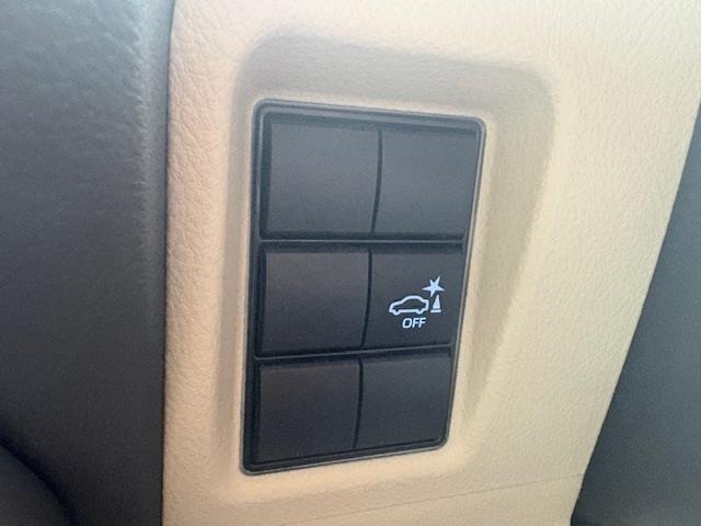 Toyota LAND CRUISER PRADO 2023 7166752-19