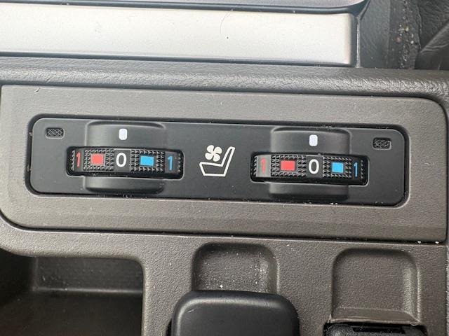 Toyota LAND CRUISER PRADO 2023 7166752-21