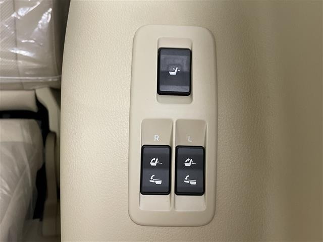 Toyota LAND CRUISER PRADO 2023 7166774-3
