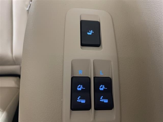 Toyota LAND CRUISER PRADO 2023 7166783-12