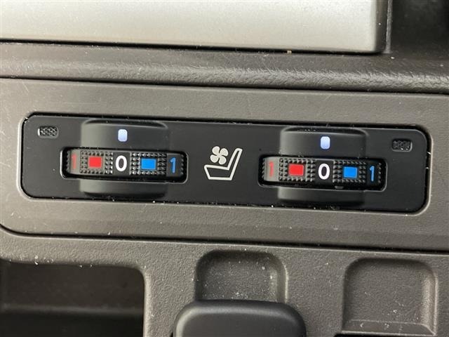 Toyota LAND CRUISER PRADO 2023 7166783-9