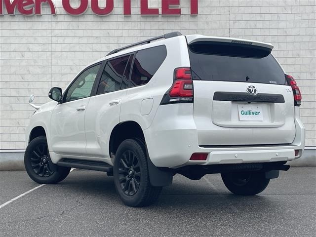 Toyota LAND CRUISER PRADO 2023 7166801-13