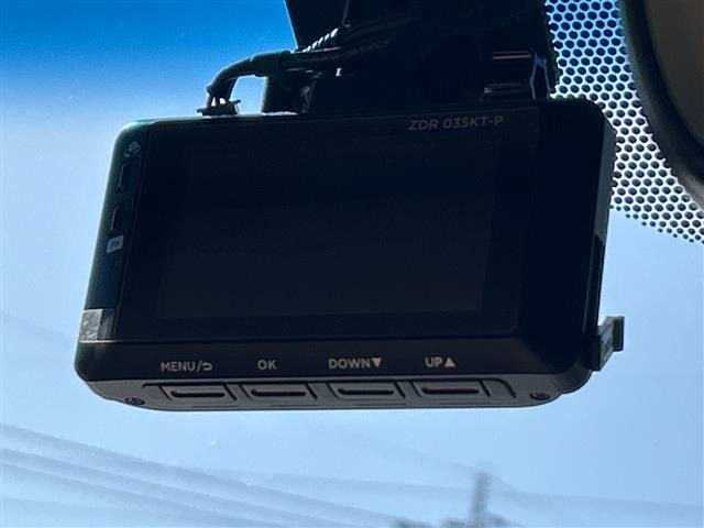 Toyota LAND CRUISER PRADO 2023 7166840-19