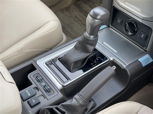 Toyota LAND CRUISER PRADO 2023 7166975-12