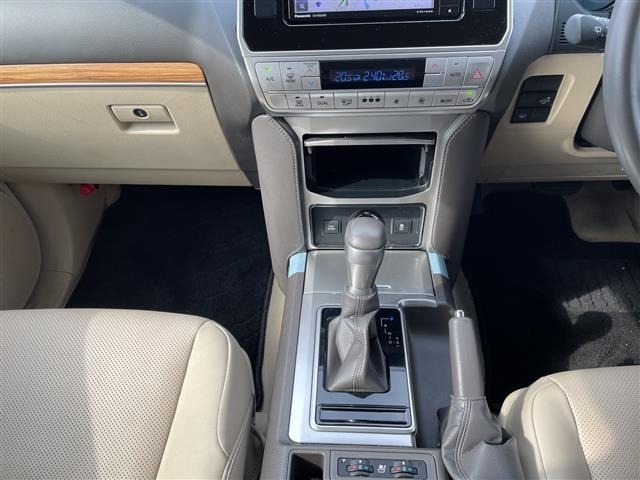 Toyota LAND CRUISER PRADO 2023 7166976-12