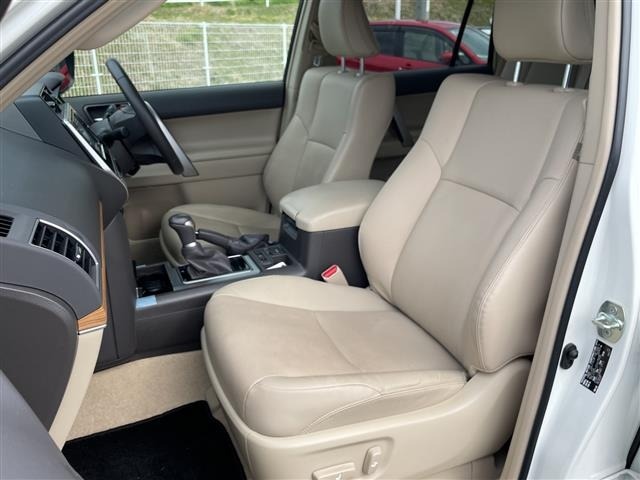 Toyota LAND CRUISER PRADO 2023 7166976-9