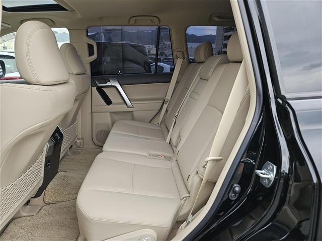 Toyota LAND CRUISER PRADO 2023 7167193-4