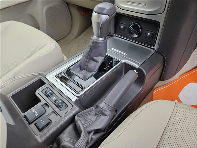 Toyota LAND CRUISER PRADO 2023 7167193-8
