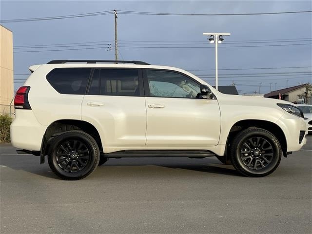 Toyota LAND CRUISER PRADO 2023 7167307-22
