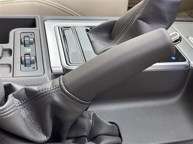 Toyota LAND CRUISER PRADO 2023 7167308-22