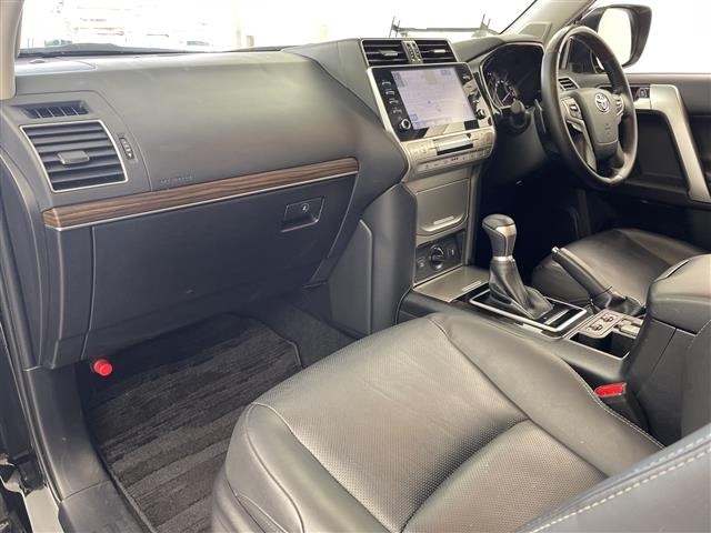 Toyota LAND CRUISER PRADO 2022 7167313-6