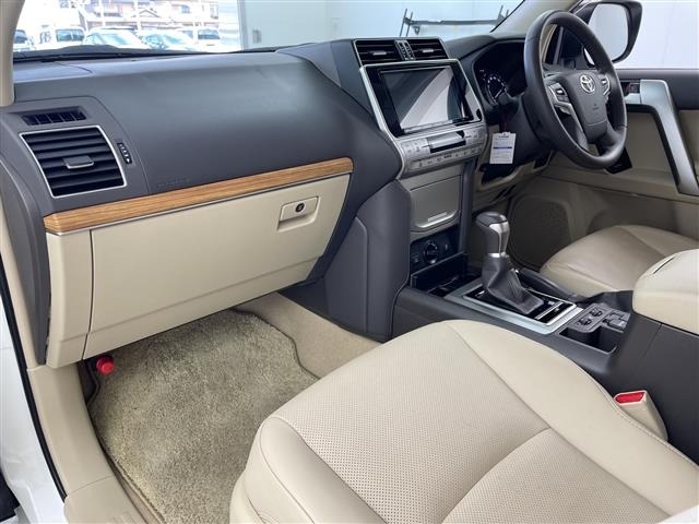 Toyota LAND CRUISER PRADO 2023 7167321-4