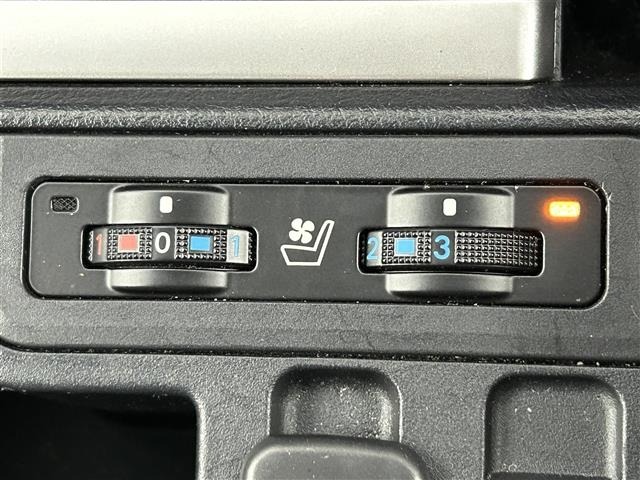 Toyota LAND CRUISER PRADO 2023 7167351-8
