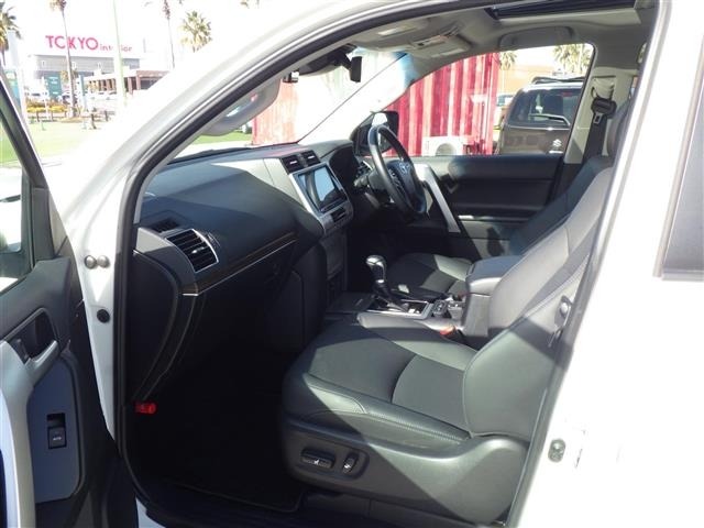Toyota LAND CRUISER PRADO 2023 7167569-4