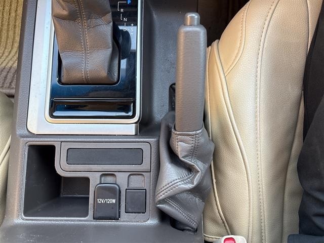 Toyota LAND CRUISER PRADO 2023 7167604-14