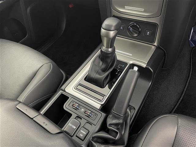 Toyota LAND CRUISER PRADO 2023 7167627-12