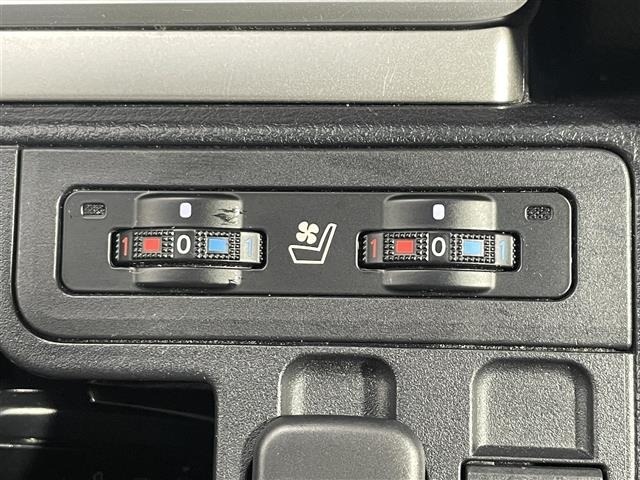 Toyota LAND CRUISER PRADO 2023 7167657-10