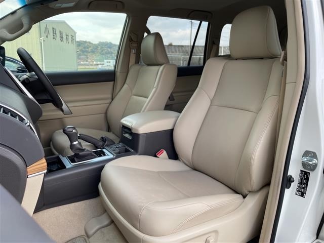 Toyota LAND CRUISER PRADO 2023 7167698-12