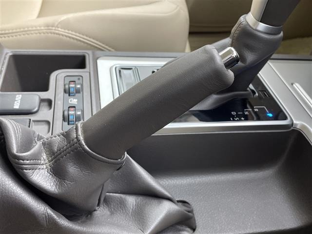 Toyota LAND CRUISER PRADO 2023 7167740-11